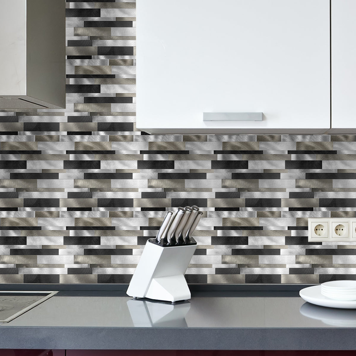 Pack of 4 Sleek Metallic Layers Peel & Stick Aluminum Tile Size:303 x 297 x 4 mm