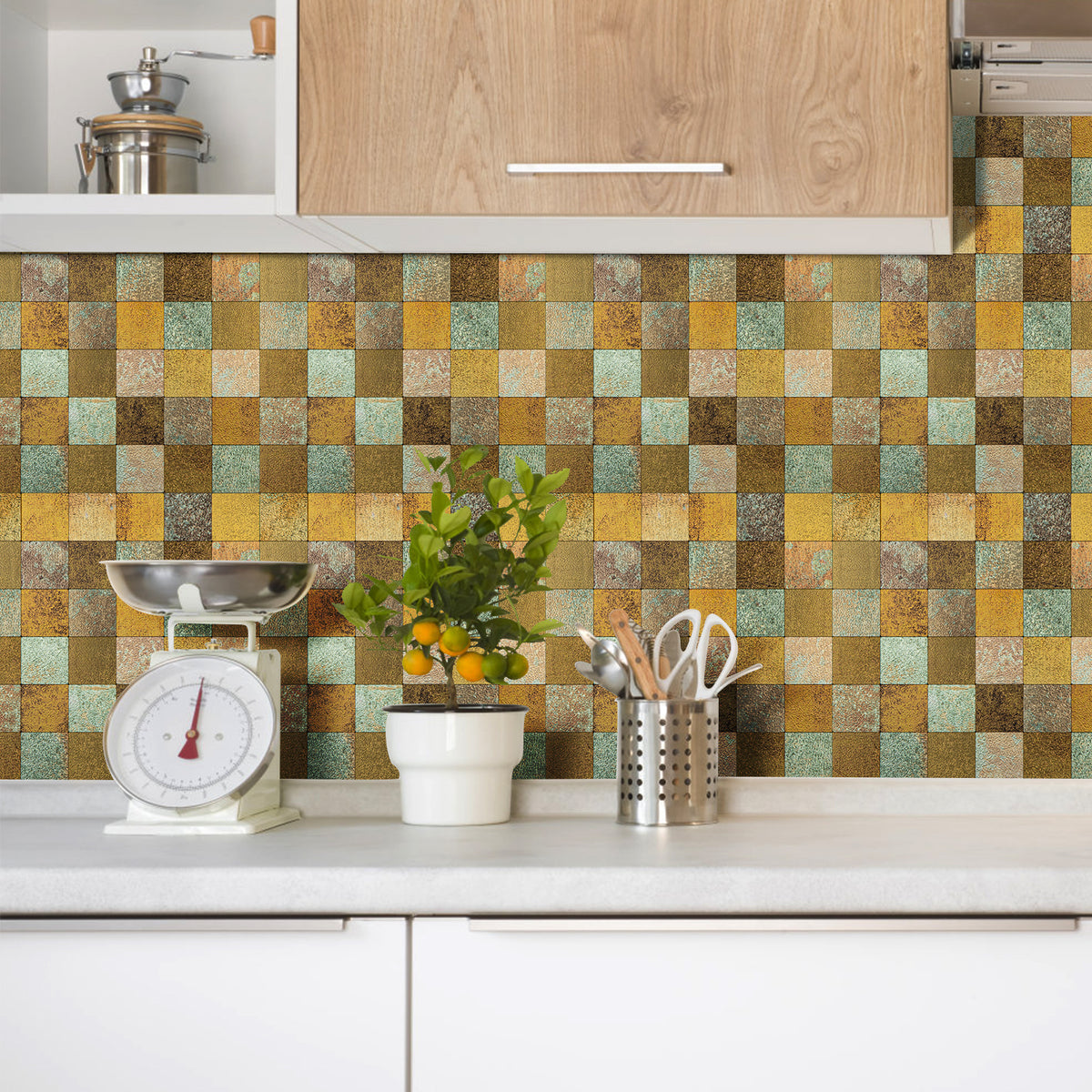 Pack of 4 Square Multi-Shade Bronze Peel & Stick Aluminum Mosaic Tile Size: 305 × 305 × 3.5 mm